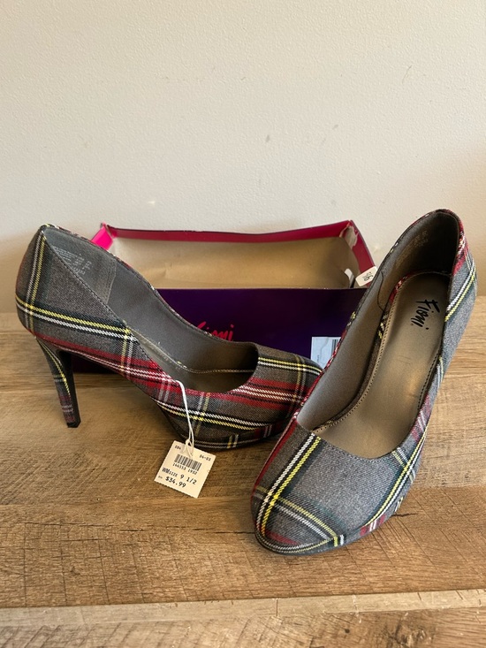 FIONI Clothing Shoes - Womans Fiomi Gray Red Plaid Fabric Platform Heel‎ Shoe 9.5 NWT Academia Grunge